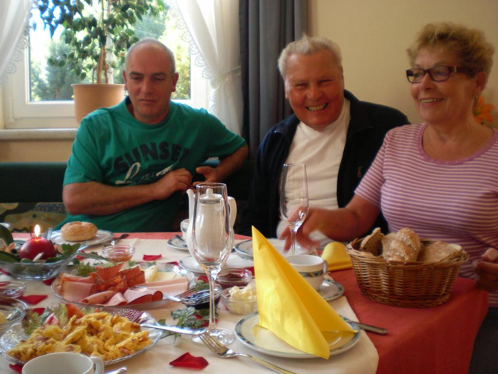 Pension Thermensonne Jennersdorf Buitenkant foto